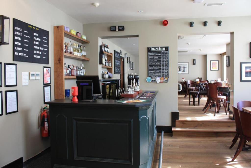 The Mitre Inn Knaresborough Dış mekan fotoğraf